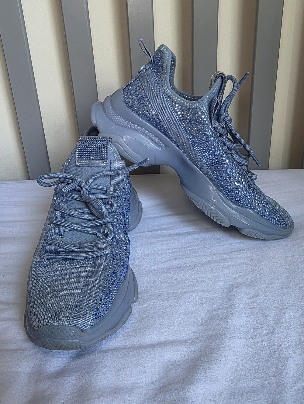 Steve Madden Womens Maxima Light Blue Crystal-Embellished Sneakers Size 8
